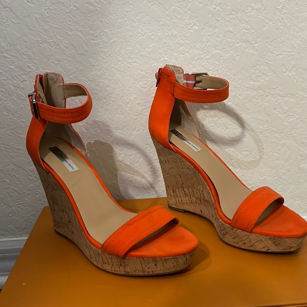 INC International Concepts Vidita Orange Platform Cork Wedge Sandal Size 10.